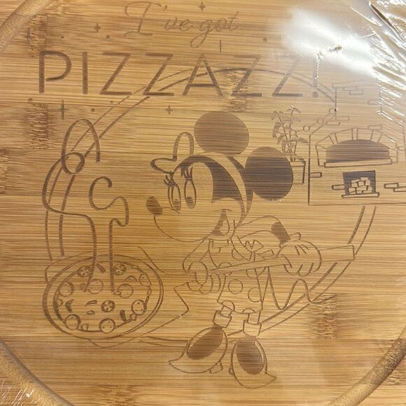 NWT Disney Serving Board - 2022 Epcot Food & Wine Festival Minnie Mouse Pizzazz - Picture 2 of 2